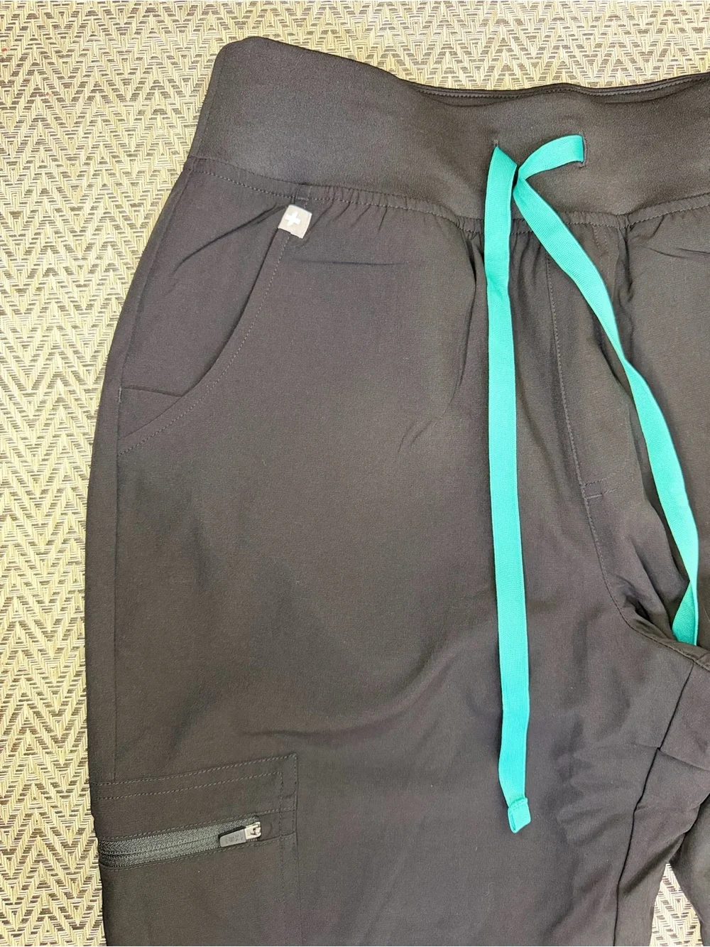 NWT FIGS Technical Collection Jogger Scrub Pants Black Size S Drawstring Stretch